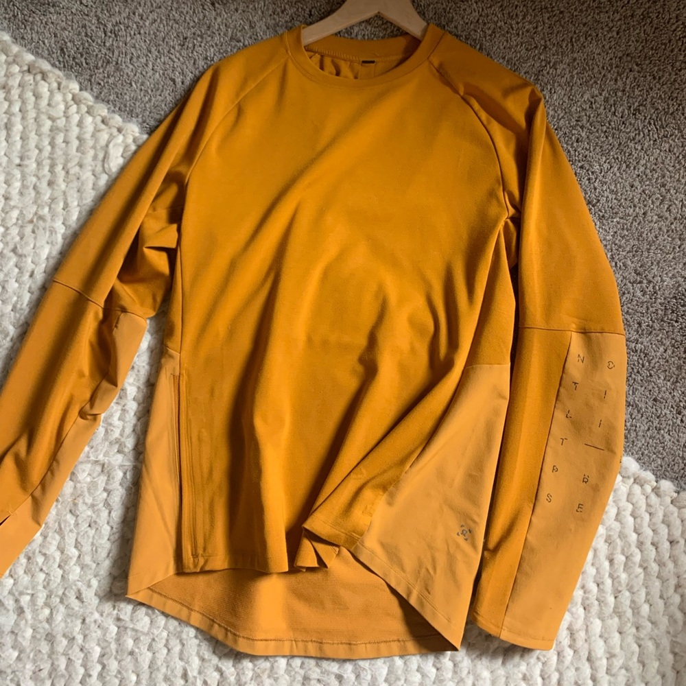 Mens LuLuLemon Workout Shirt